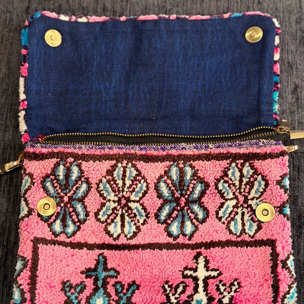 Original Moroccan Pink Carpet Patterned Women's Clutch - Picture 2 of 4